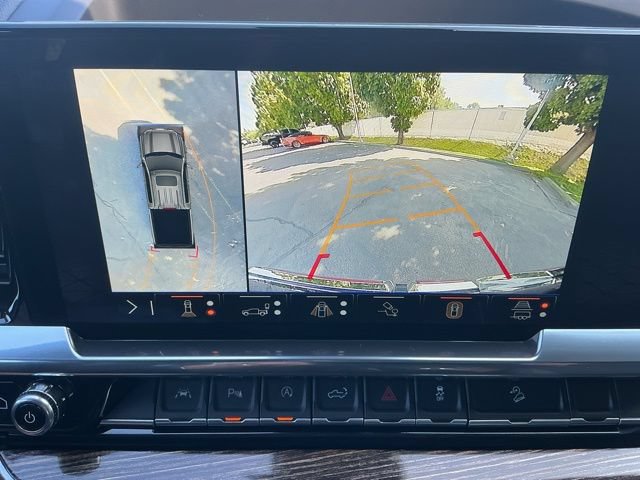 Used 2025 GMC Sierra 1500 Elevation w/ Preferred Package AWD/4WD image 17
