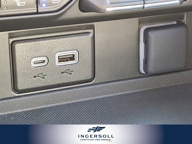 Used 2024 Chevrolet Suburban High Country image 37