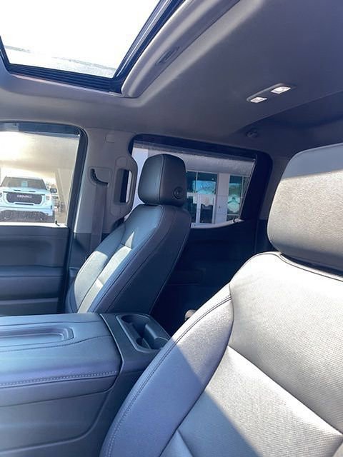 Used 2021 GMC Sierra 1500 SLT w/ SLT Premium Package image 7