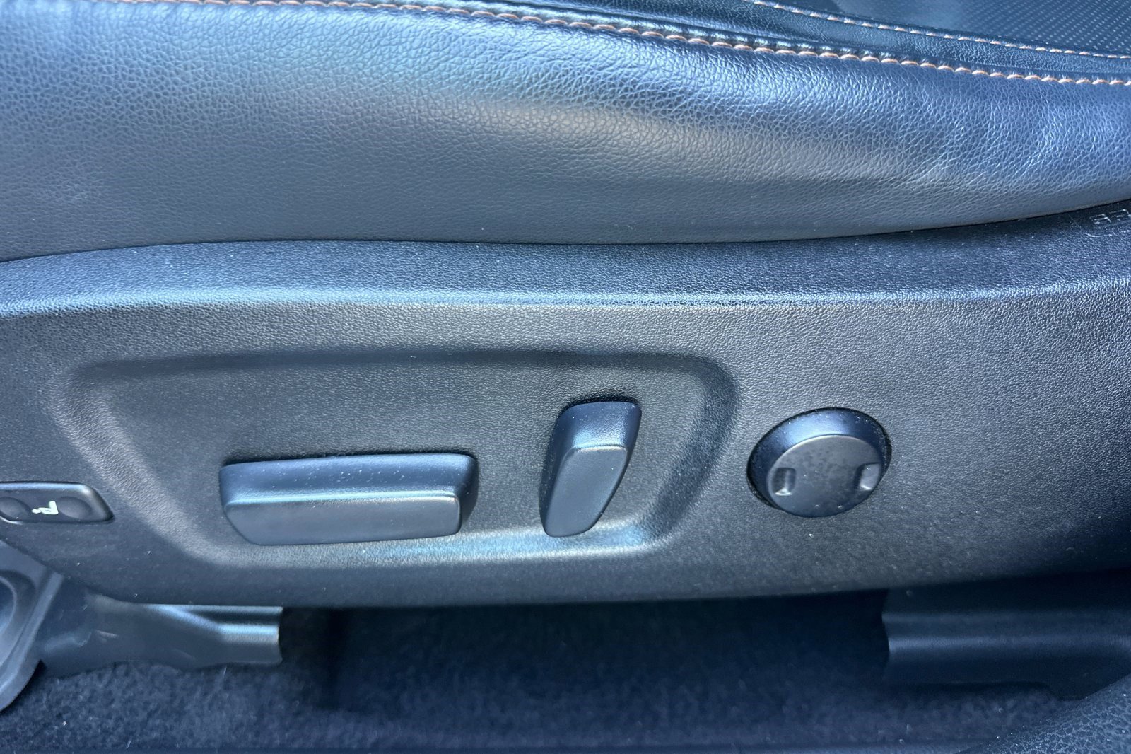 Used 2016 Toyota Highlander Limited Platinum image 14