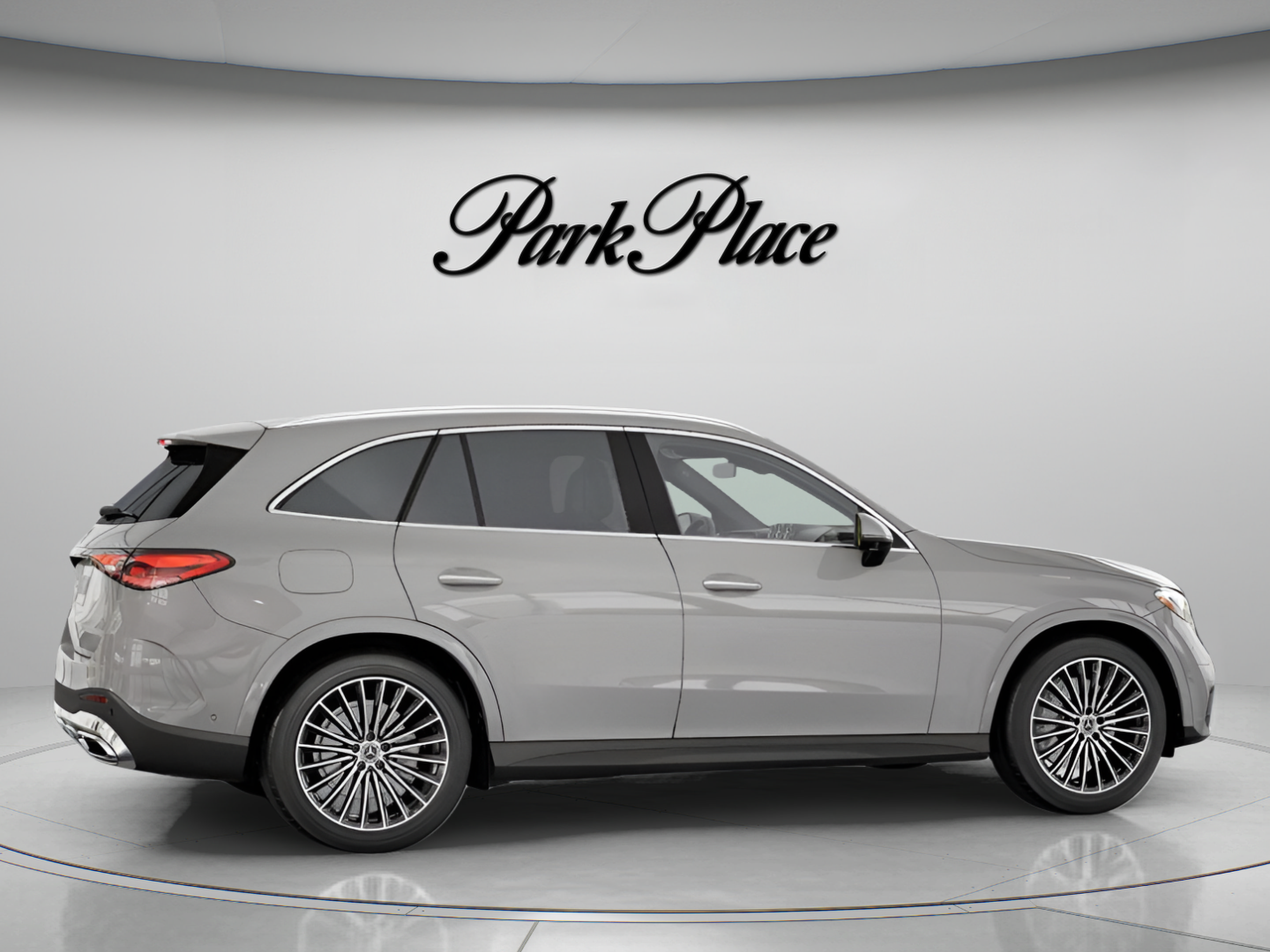 Used 2026 Mercedes-Benz GLC 300 image 25