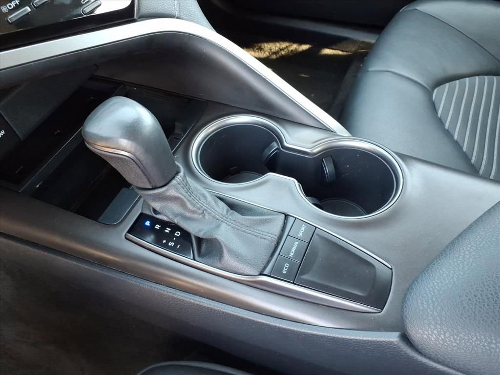 Used 2023 Toyota Camry SE FWD image 12