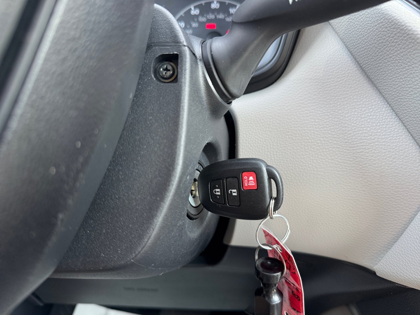 Used 2024 Toyota Corolla Cross L AWD/4WD image 5
