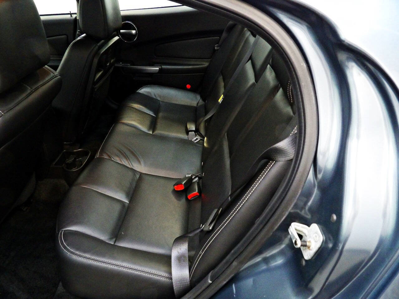 Used 2006 Pontiac Grand Prix GT w/ Sun And Sound Package FWD image 10
