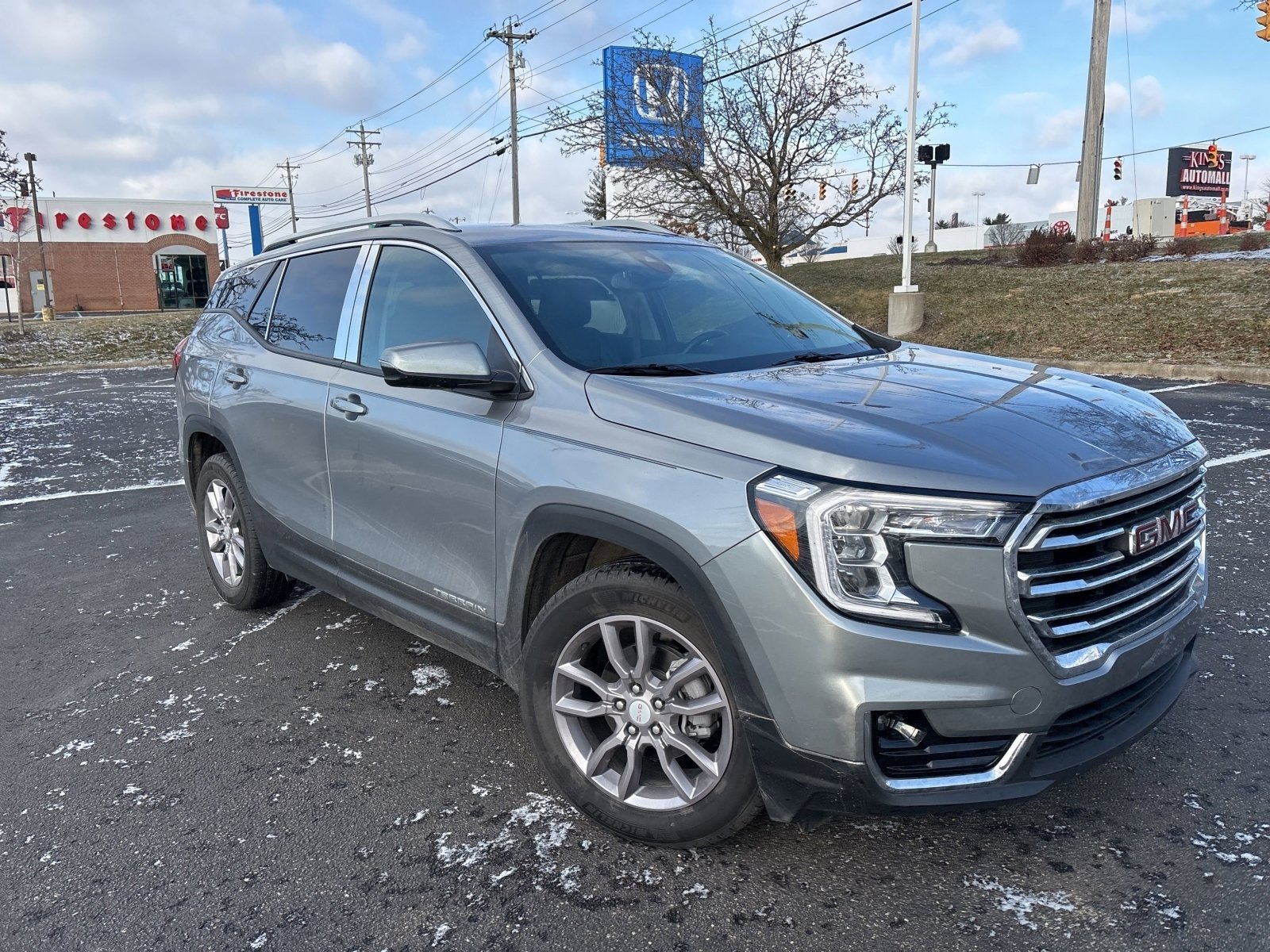 Used 2023 GMC Terrain SLT image 6