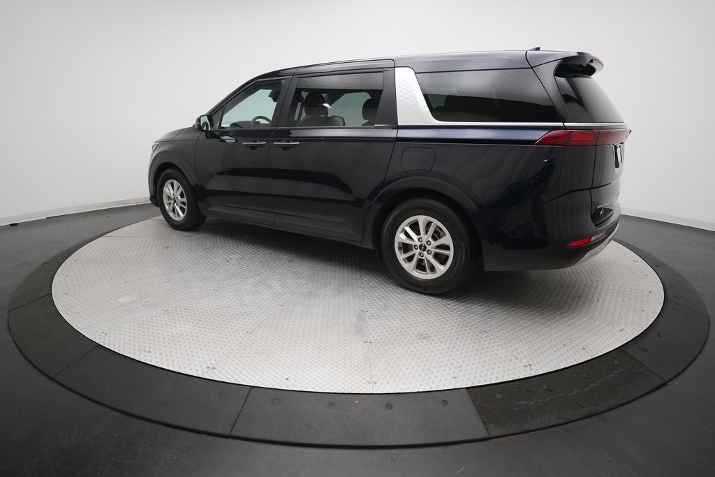 Certified 2024 Kia Carnival LX image 12