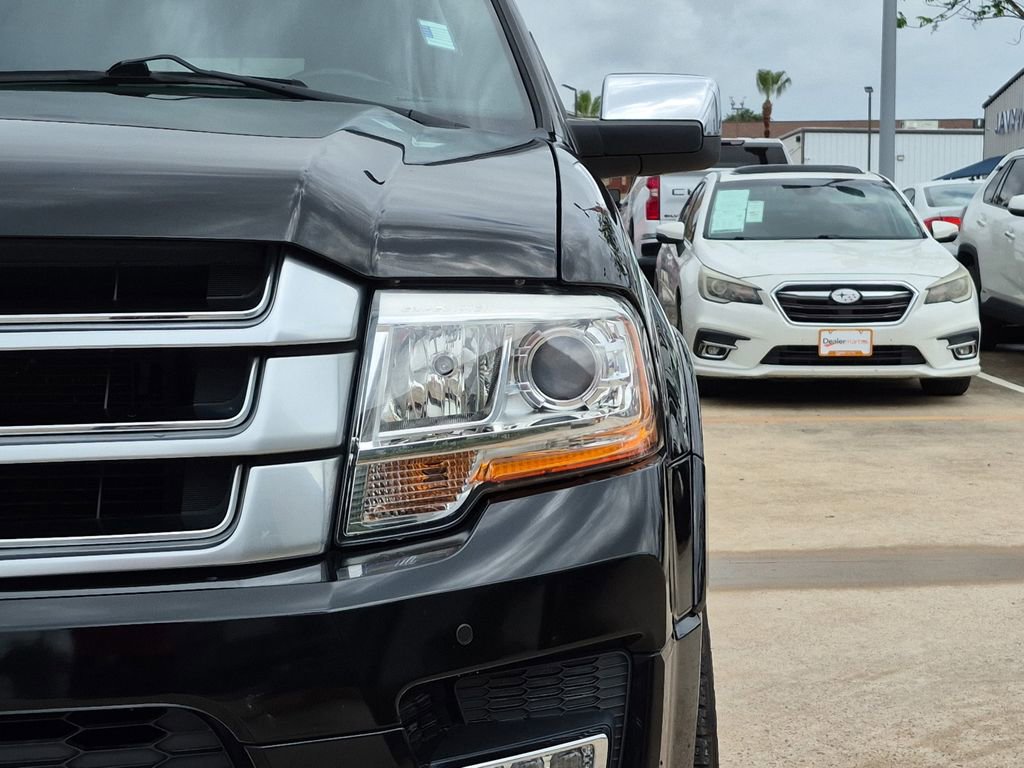 Used 2017 Ford Expedition Platinum RWD image 32