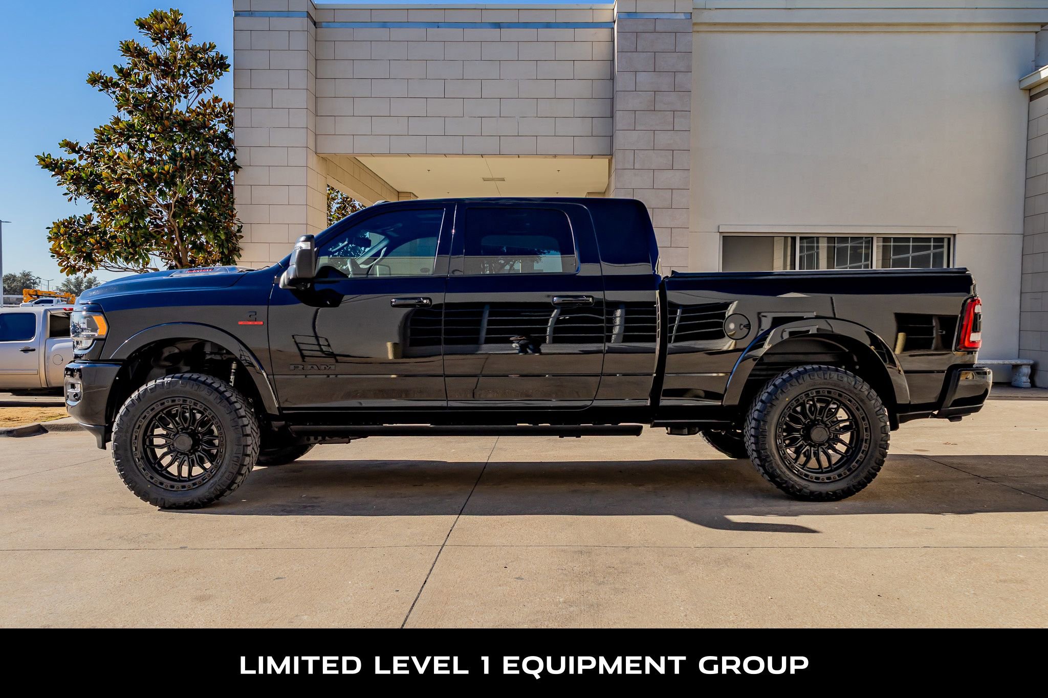 Used 2024 RAM 2500 Limited image 6