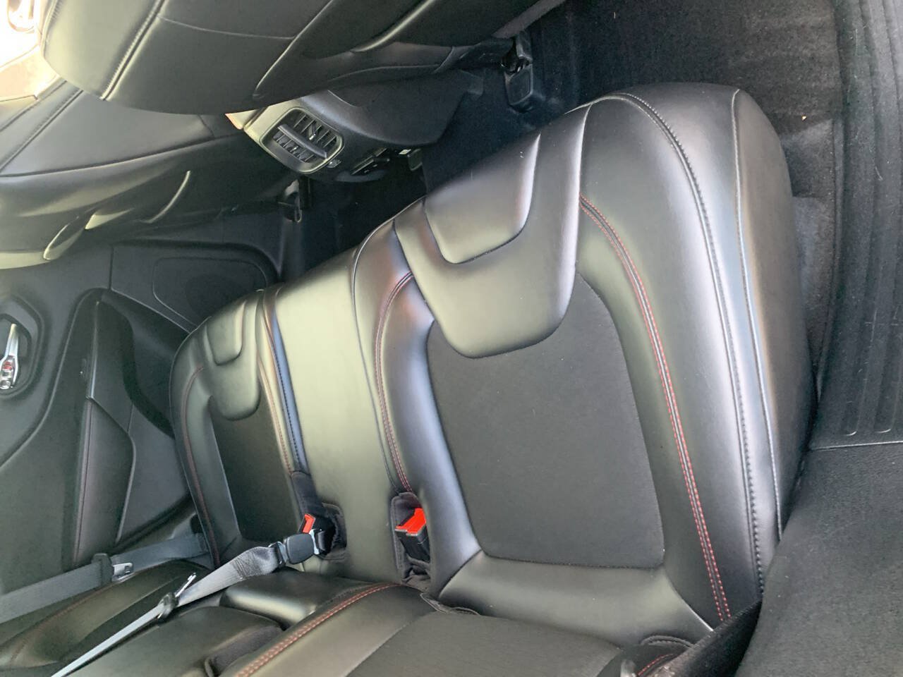 Used 2020 Jeep Cherokee Trailhawk AWD/4WD image 15