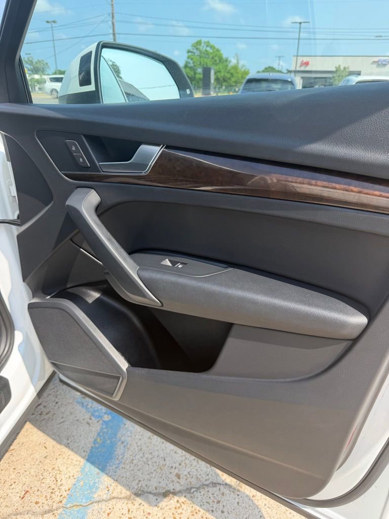 Used 2019 Audi Q5 2.0T Premium w/ Convenience Package AWD/4WD image 20