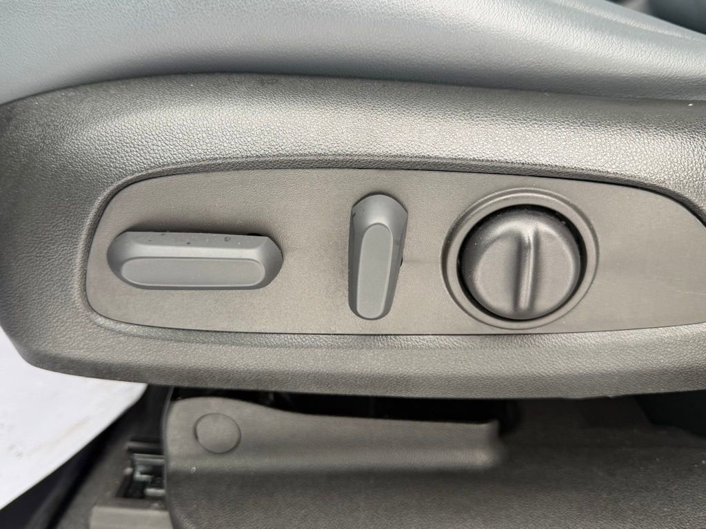 Used 2023 Buick Enclave Essence w/ Experience Buick Package image 22