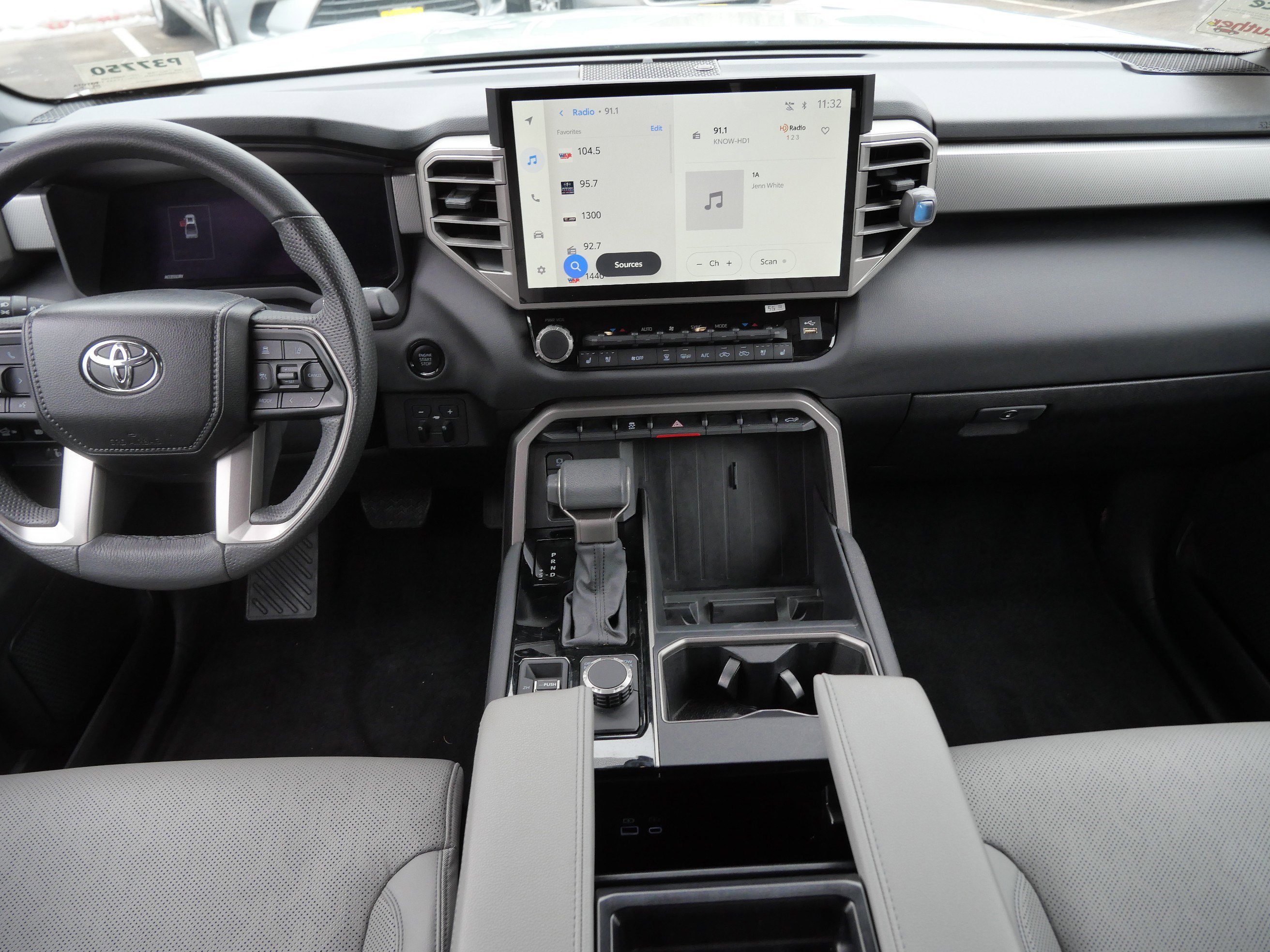 Used 2025 Toyota Tundra Limited image 11