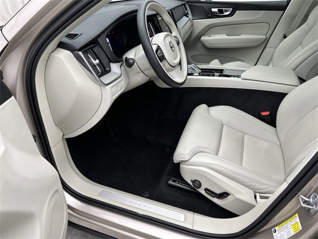 Certified 2025 Volvo XC60 B5 Ultra w/ Protection Package Premier image 11