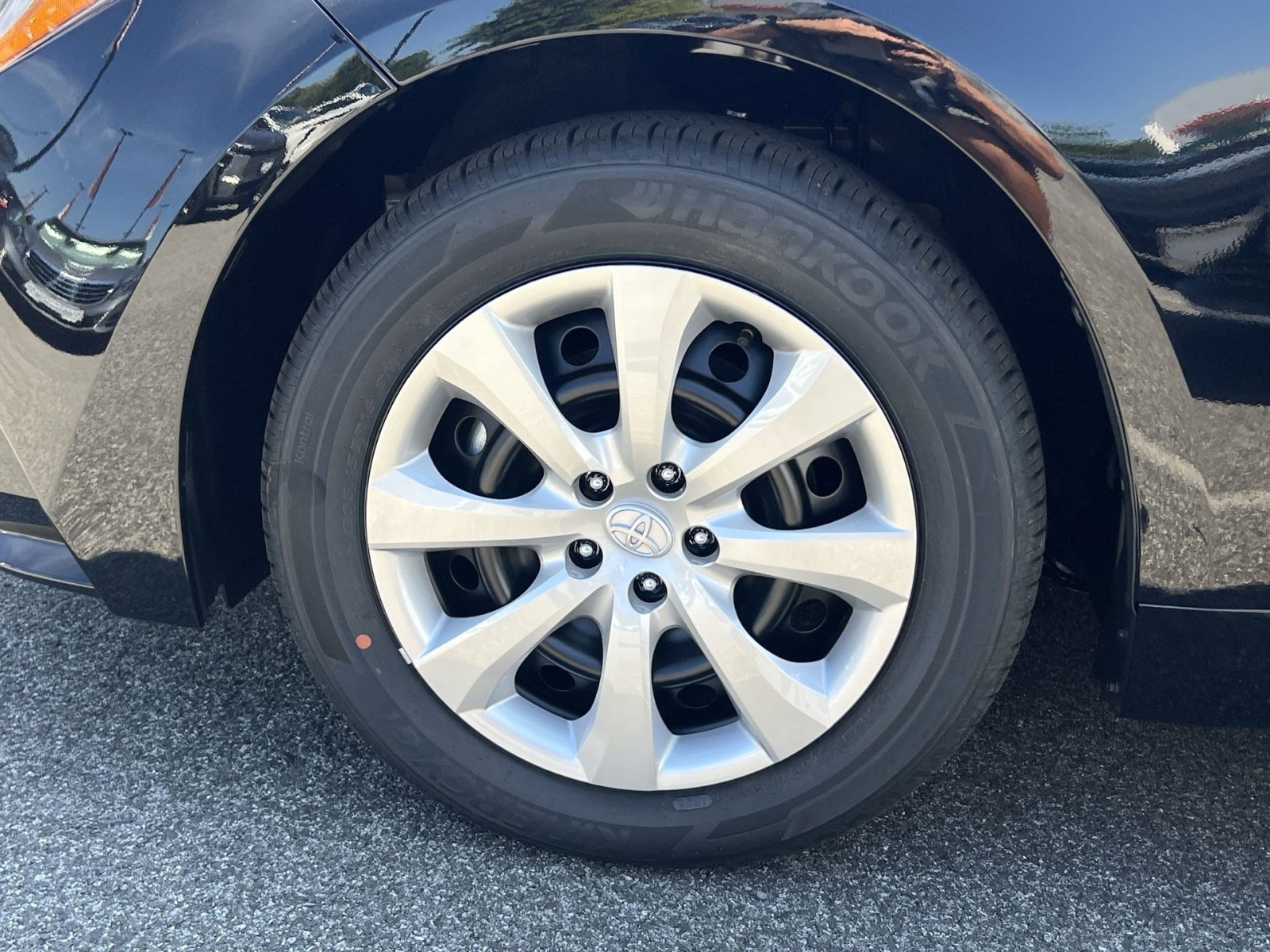 New 2026 Toyota Corolla LE FWD image 5