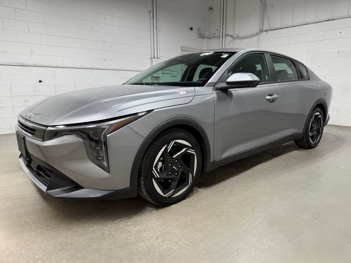Used 2025 Kia K4 EX FWD image 1