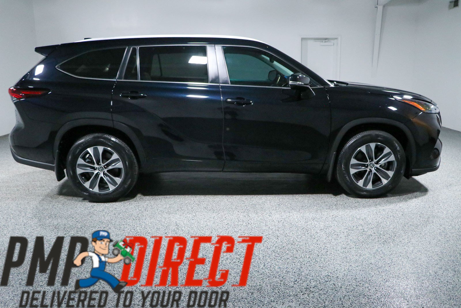 Used 2024 Toyota Highlander XLE FWD image 6