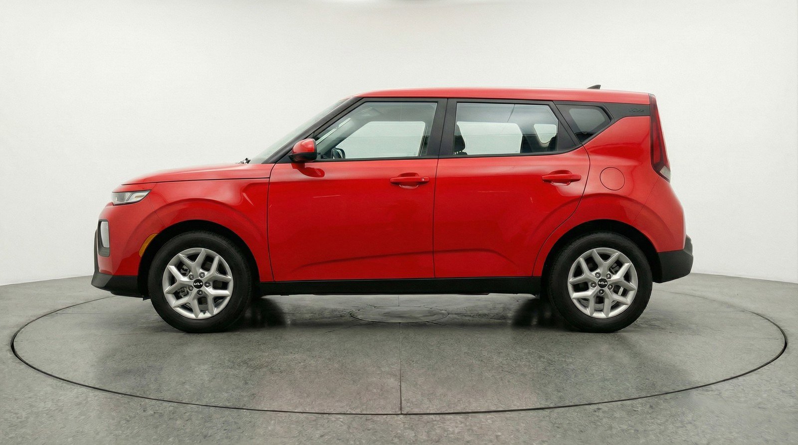 Used 2025 Kia Soul LX w/ LX Technology Package image 5