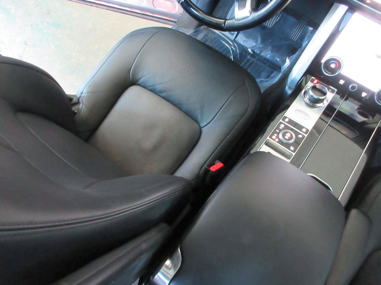 Used 2019 Land Rover Range Rover Supercharged AWD/4WD image 17