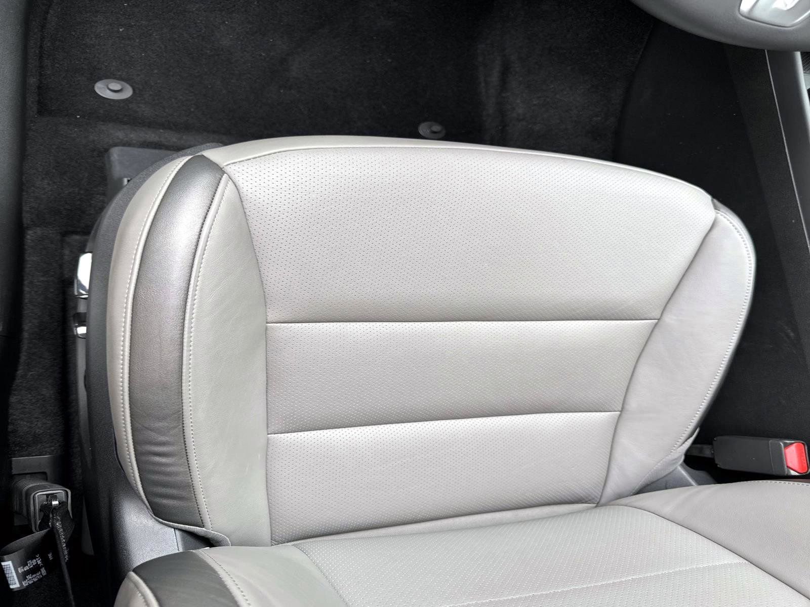 Certified 2025 INFINITI QX50 Luxe w/ Accent Package image 9