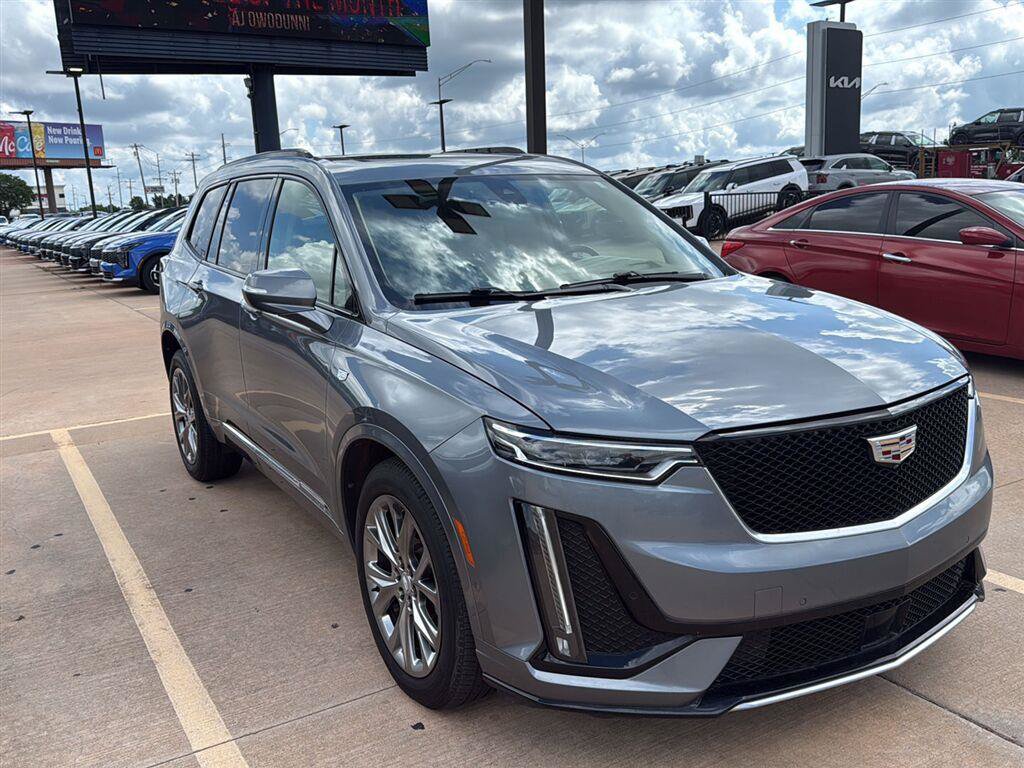 Used 2020 Cadillac XT6 Sport w/ Platinum Package AWD/4WD image 1