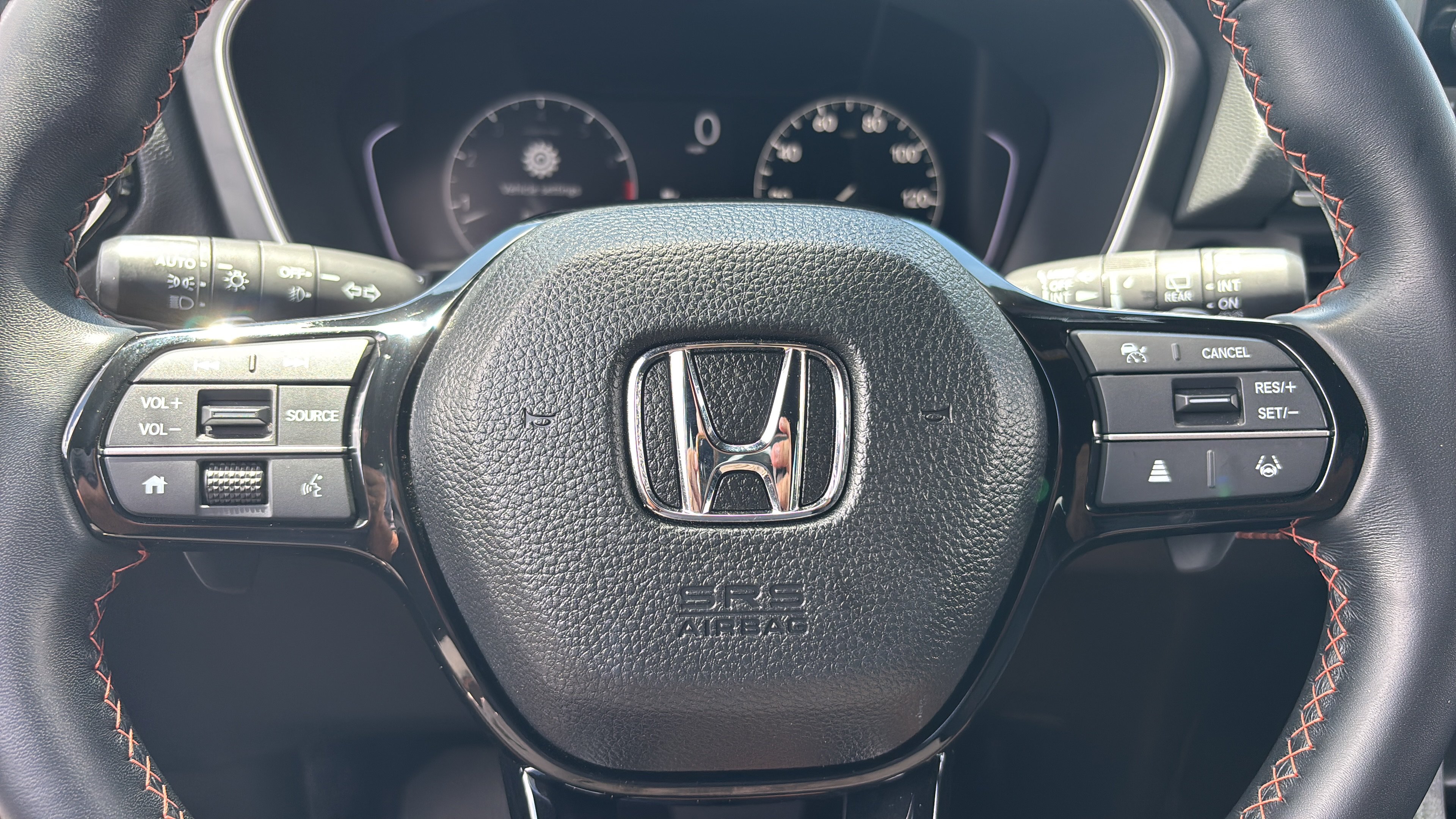 Used 2025 Honda Pilot Sport image 27