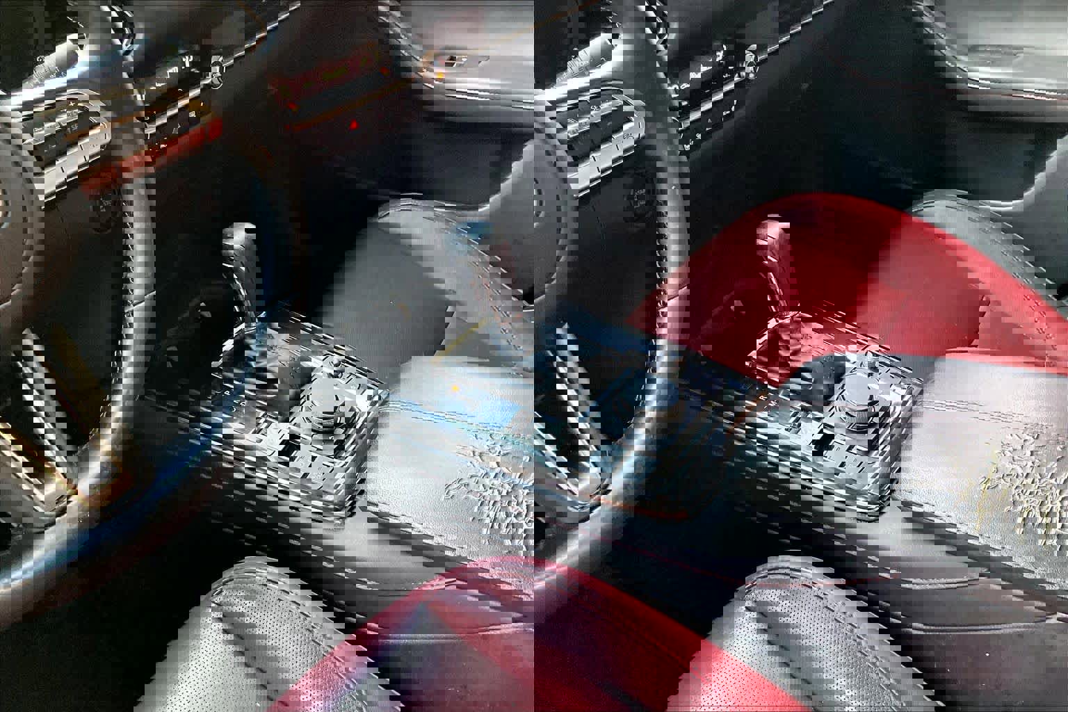 Used 2023 MAZDA CX-30 AWD 2.5 S w/ Preferred Package image 16