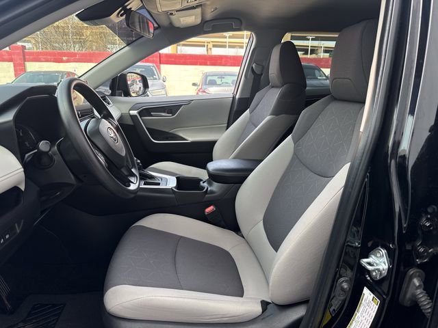 Used 2025 Toyota RAV4 XLE image 27