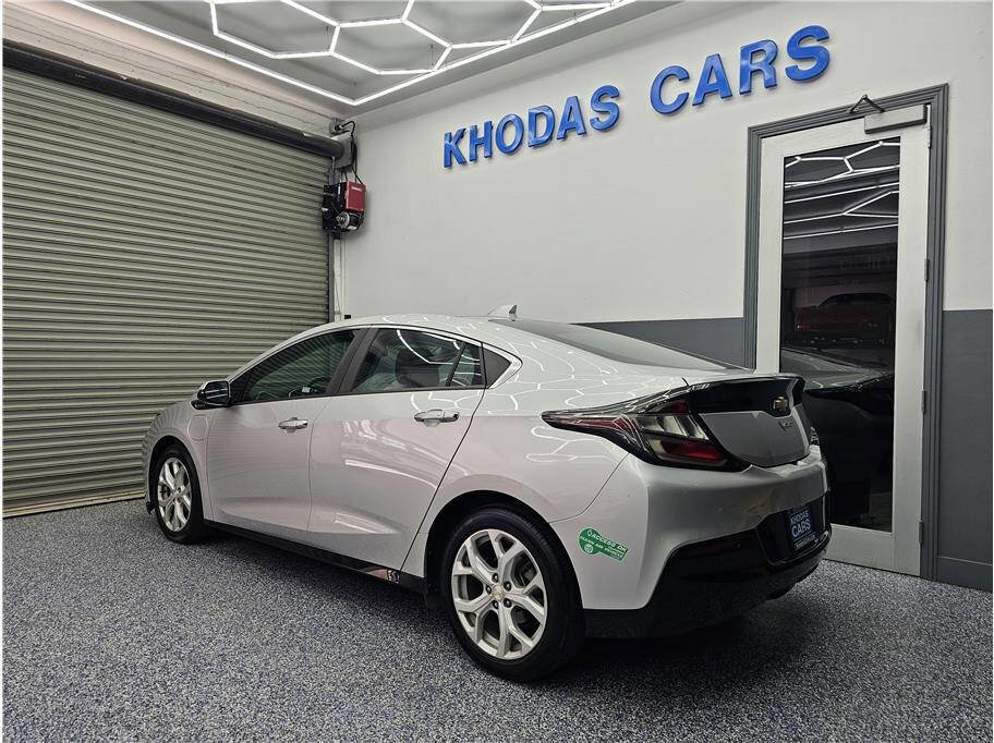 Used 2017 Chevrolet Volt Premier w/ Driver Confidence Package image 3
