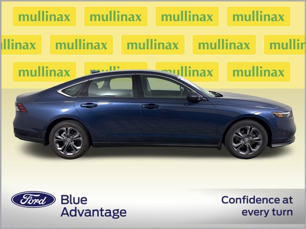 Used 2023 Honda Accord EX image 2