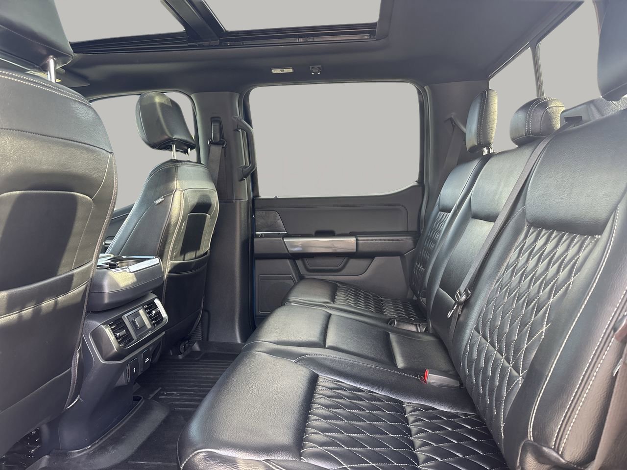 Used 2022 Ford F150 XLT w/ Equipment Group 302A High image 11