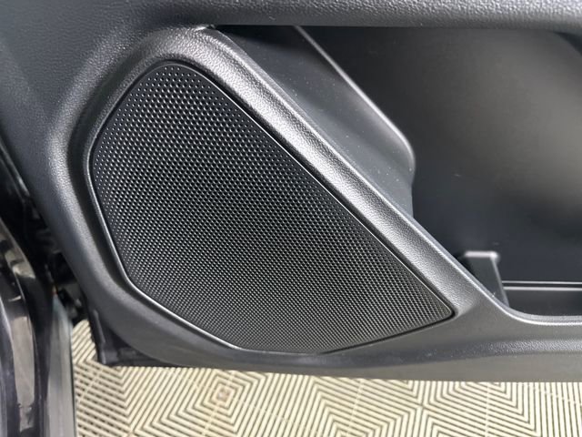 Used 2022 Ford Explorer XLT w/ Equipment Group 202A image 29