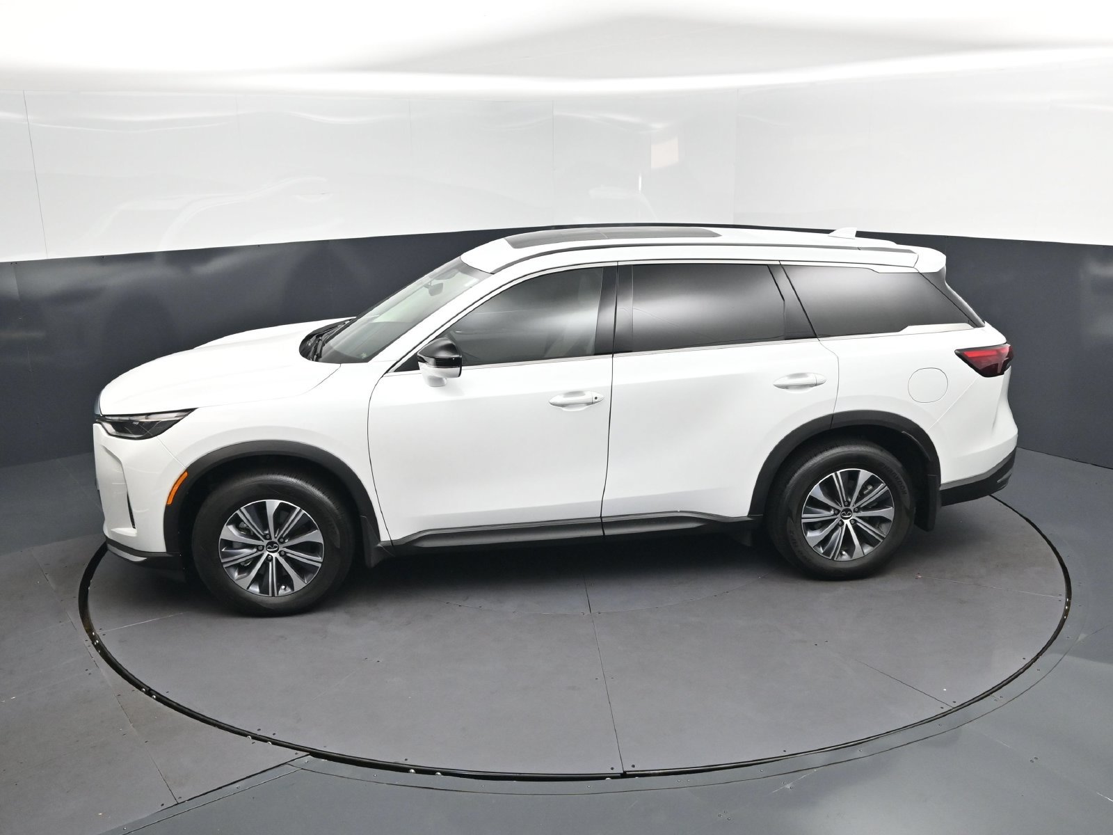 Used 2026 INFINITI QX60 Pure w/ Cargo Package FWD image 33