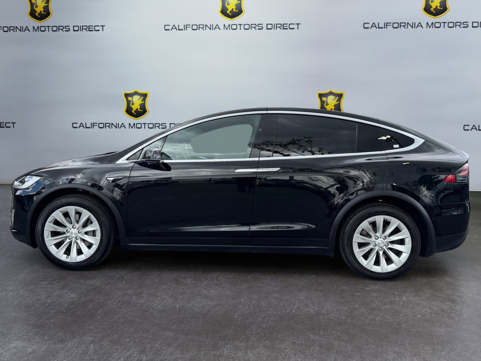 Used 2017 Tesla Model X 75D AWD/4WD image 2
