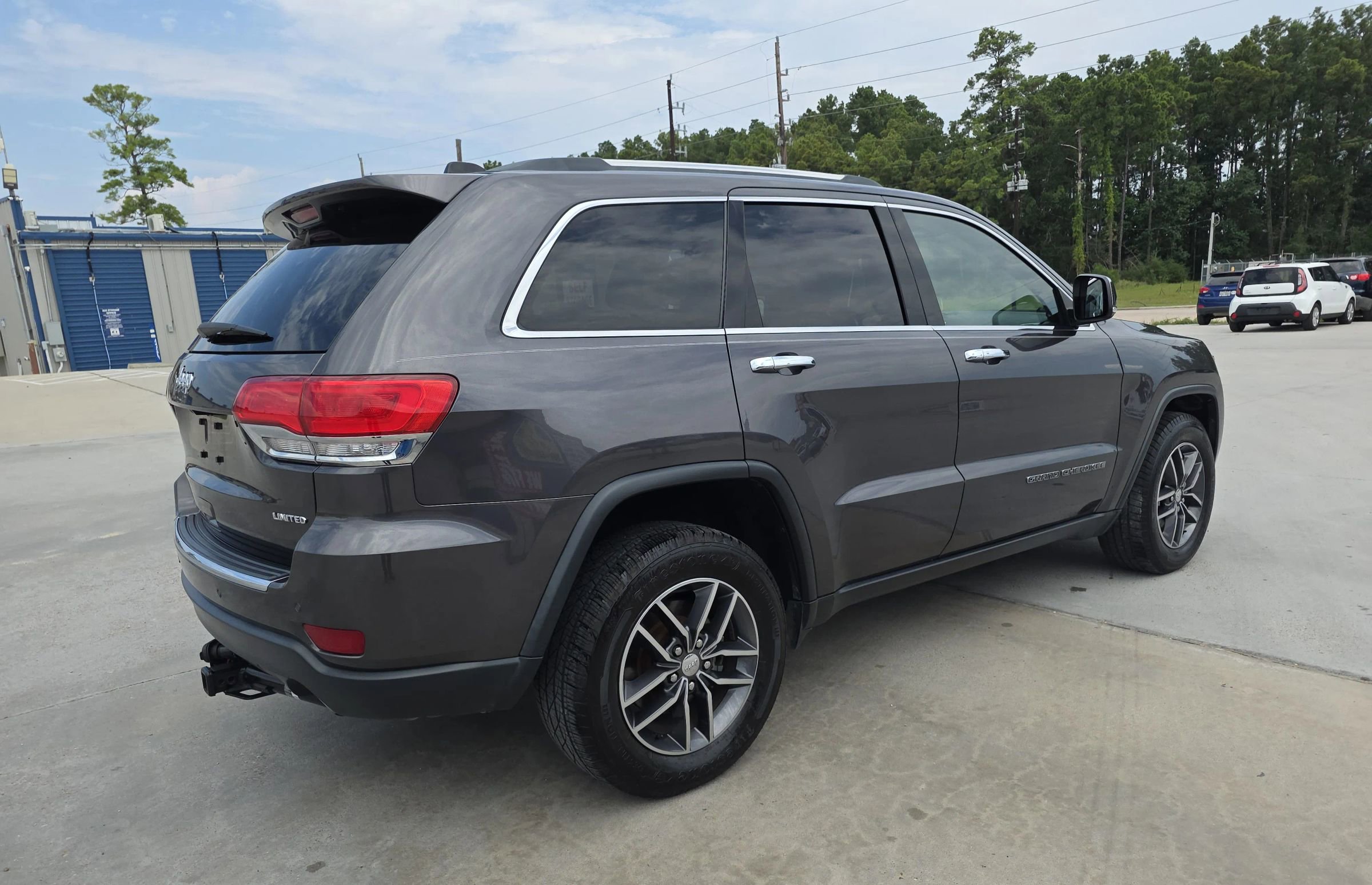 Used 2018 Jeep Grand Cherokee Limited image 17