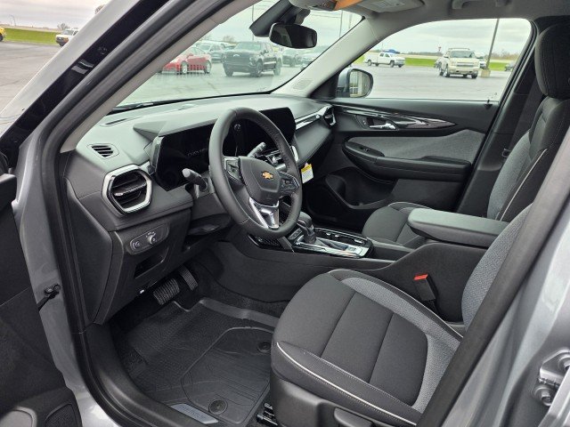 New 2026 Chevrolet TrailBlazer LT w/ LT Cold Weather Package FWD image 5