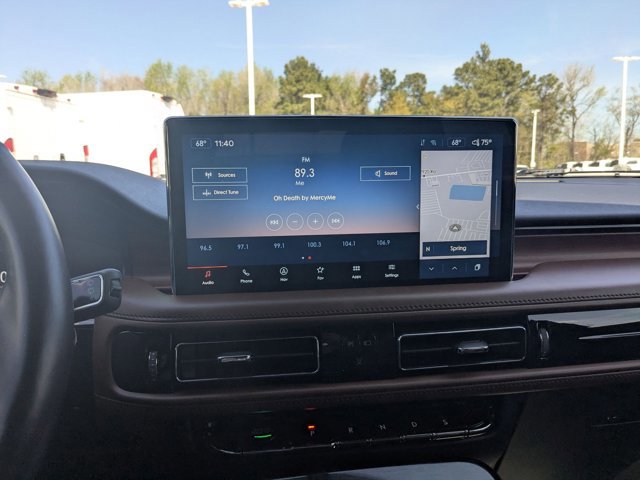 Used 2023 Lincoln Nautilus Reserve image 12