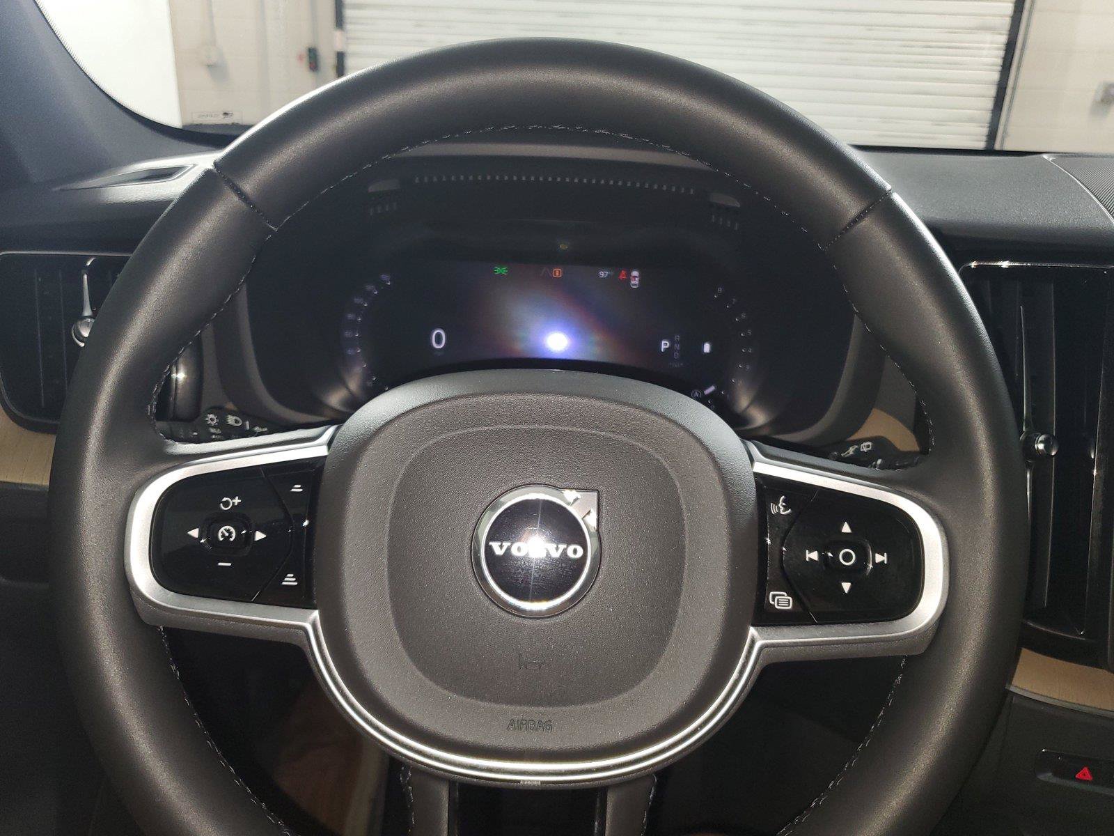 Used 2026 Volvo XC60 B5 Core AWD/4WD image 25