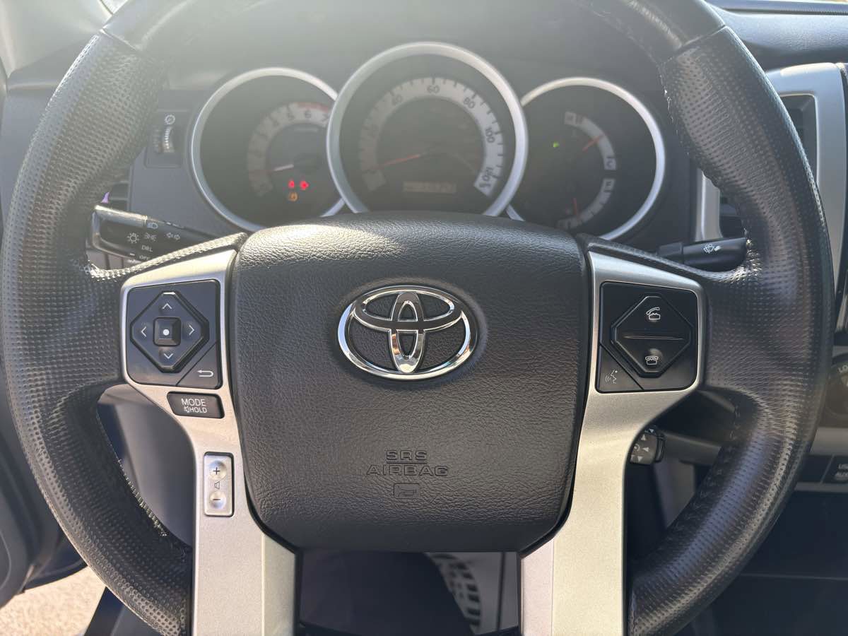 Used 2015 Toyota Tacoma 4x4 Double Cab w/ TRD Sport Package image 26