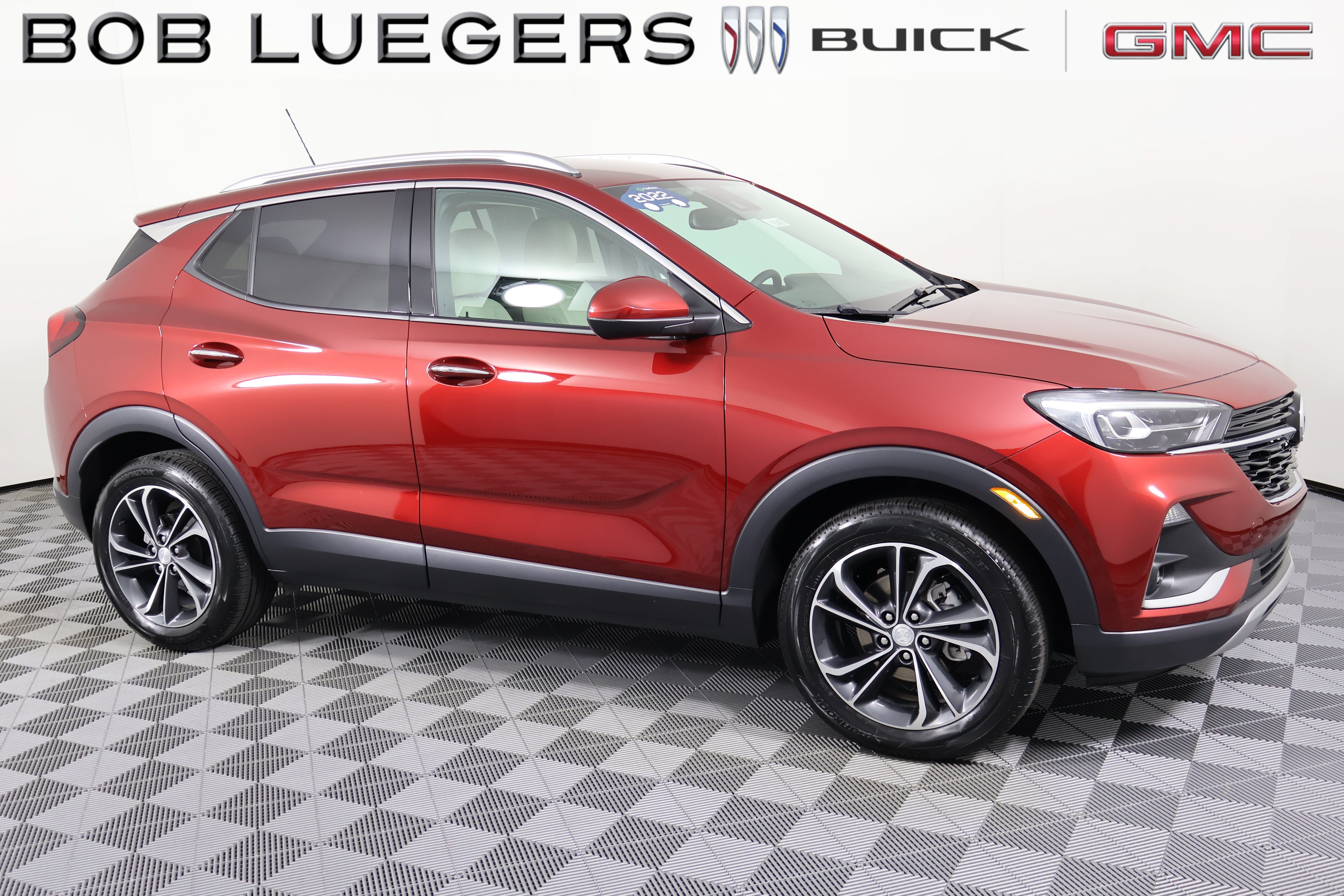 Certified 2022 Buick Encore GX Essence FWD image 2