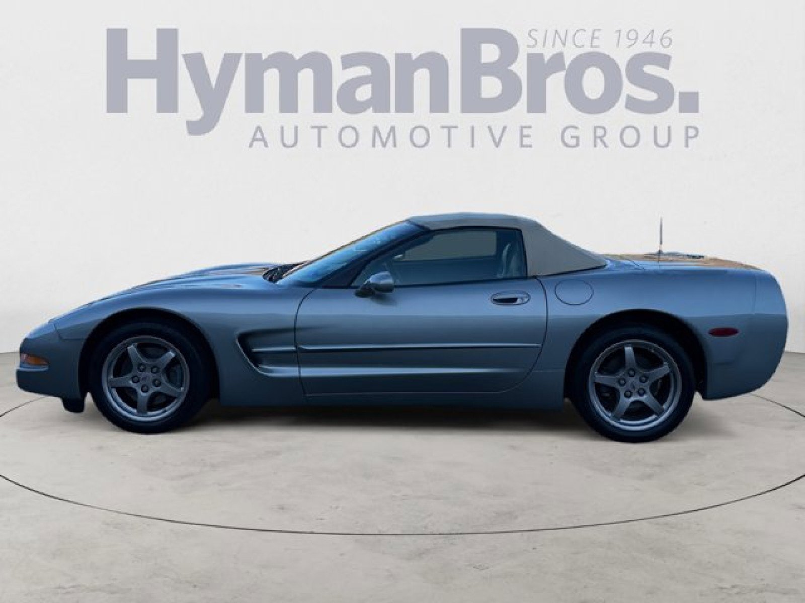Used 2001 Chevrolet Corvette Convertible w/ Preferred Equipment Group2 image 6