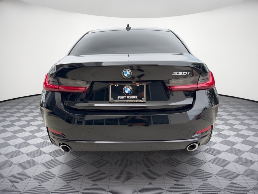 Used 2023 BMW 330i Sedan w/ Convenience Package RWD image 11
