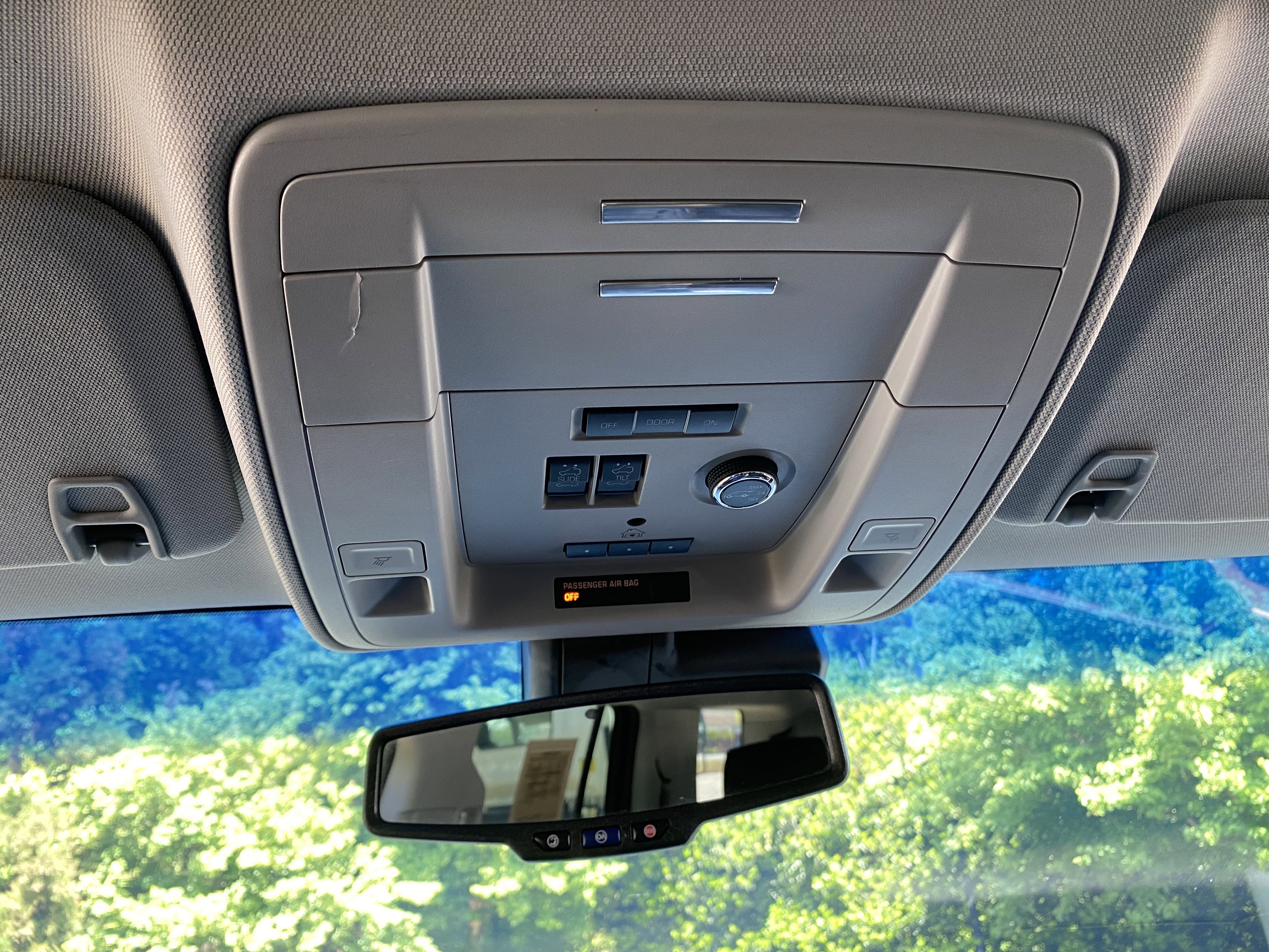 Used 2018 Chevrolet Tahoe Premier AWD/4WD image 34