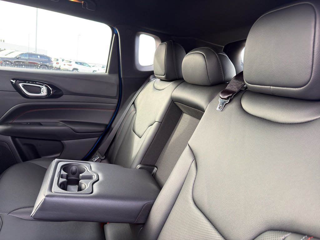 New 2025 Jeep Compass Trailhawk w/ Trailhawk Elite Group image 32