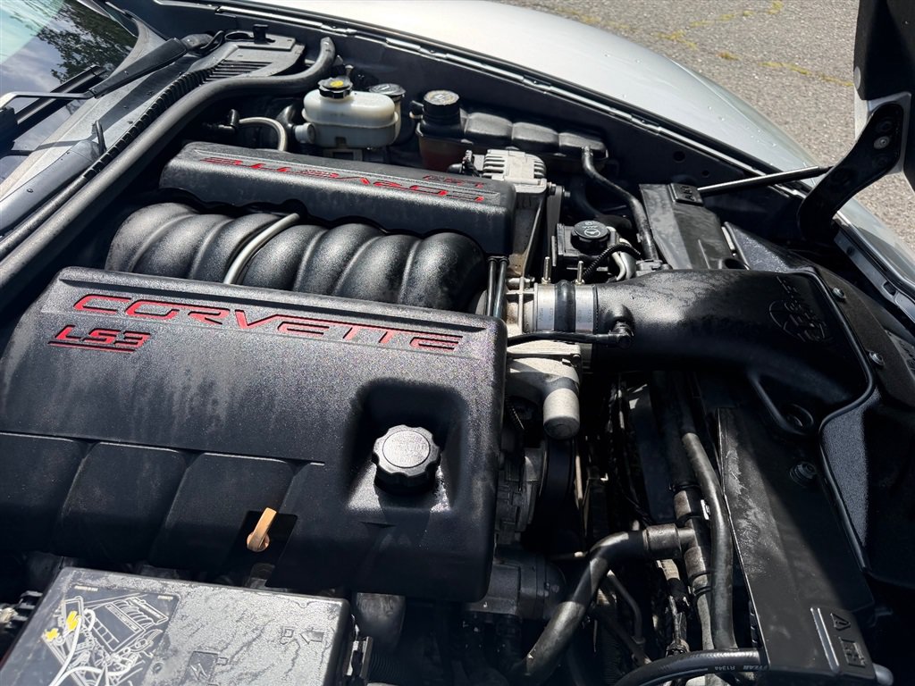 Used 2009 Chevrolet Corvette Coupe w/ Z51 Performance Package RWD image 20