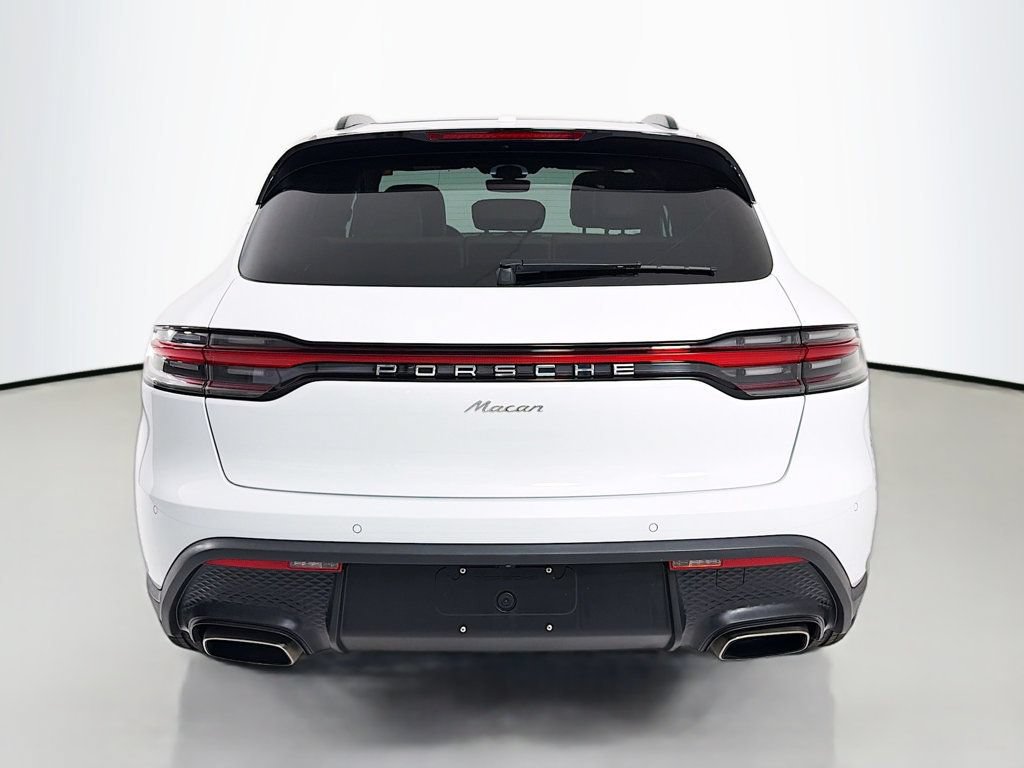 Certified 2023 Porsche Macan AWD/4WD image 10
