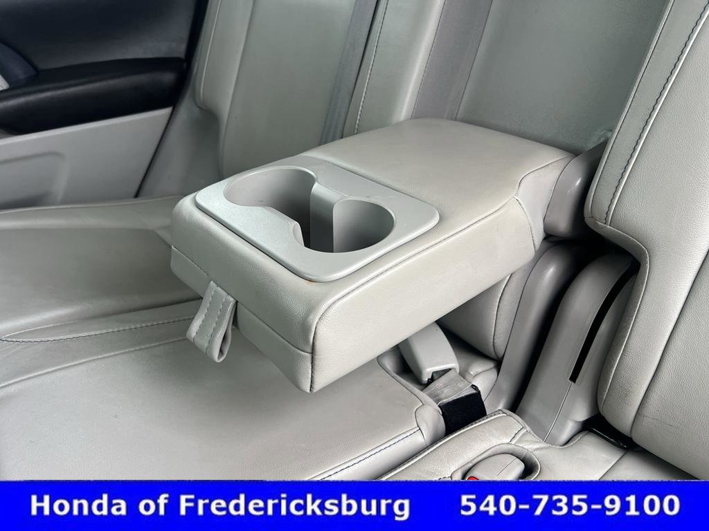 Used 2018 Toyota Highlander XLE image 32