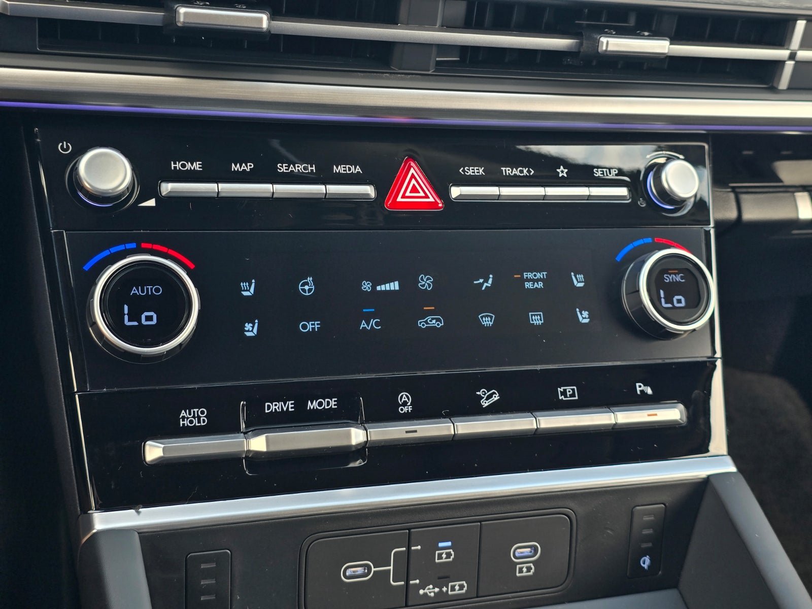 New 2027 Hyundai Santa Fe Limited FWD image 20