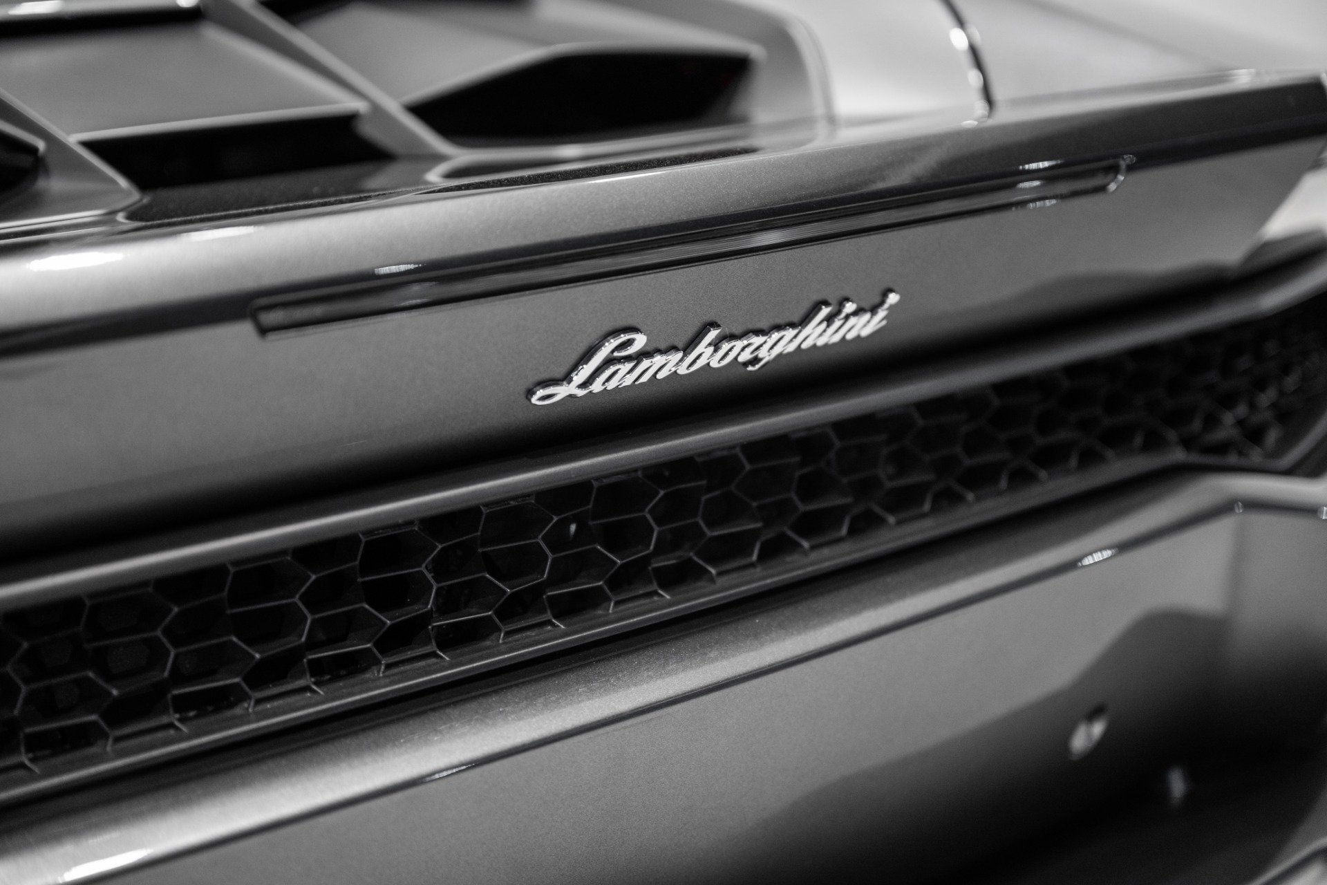 Used 2016 Lamborghini Huracan LP 610-4 image 12