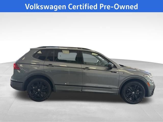 Certified 2022 Volkswagen Tiguan SE R-Line image 10