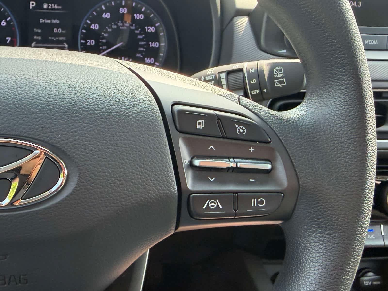 Used 2023 Hyundai Kona SEL AWD/4WD image 26
